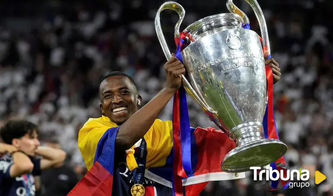 Pacho, una de las estrellas del equipo, ganó la Champions con el PSG. Foto: Federación Ecuatoriana de Fútbol