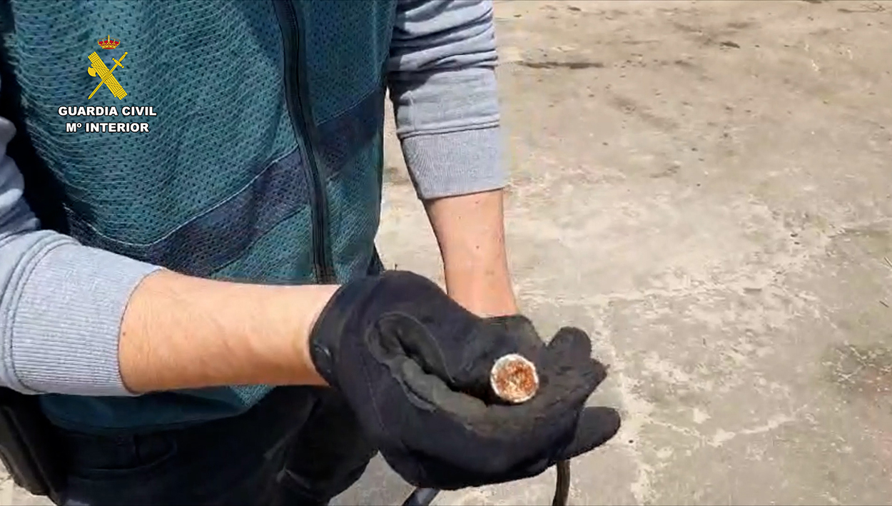 Detenidos dos jóvenes por el robo de cable de las vías del AVE que afectó a 21 trenes el pasado mayo