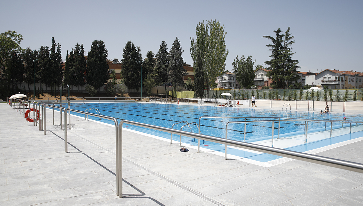 La piscina del CDM Moscardó abre sus puertas tras una reforma integral