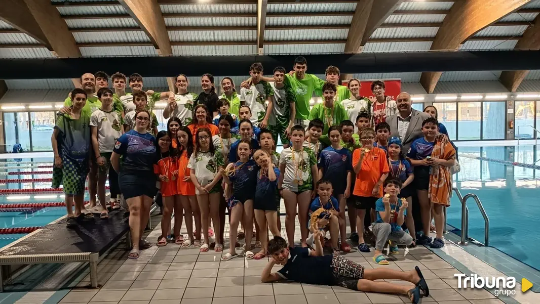 Competición de natación de los Juegos Escolares del Ayuntamiento de Ávila.