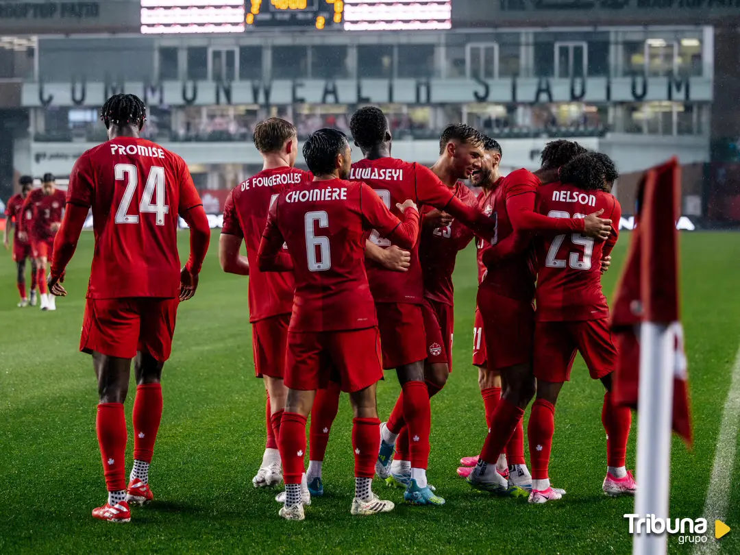 Los jugadores canadienses celebran un gol de los partidos de preparación Foto: Canadá Soccer
