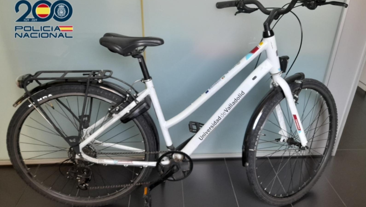 Detenido un varón que circulaba con una bicicleta robada de la UVa