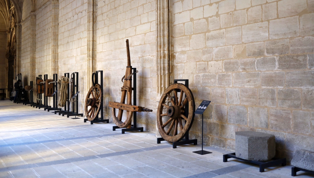 La Catedral de Segovia expone las herramientas que sirvieron para su construcción hace 500 años