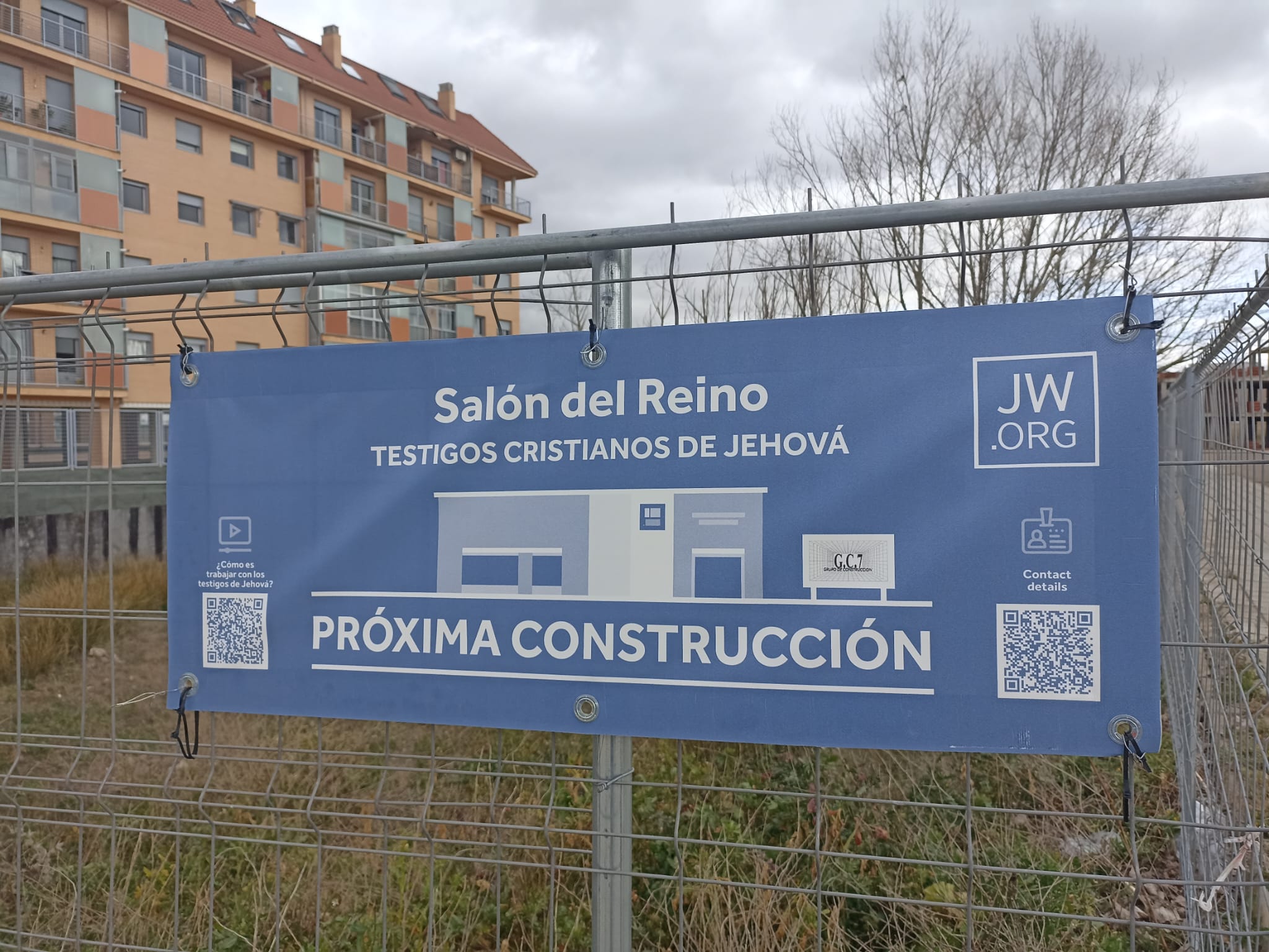 Nuevo edificio de los 'Testigos de Jehová'