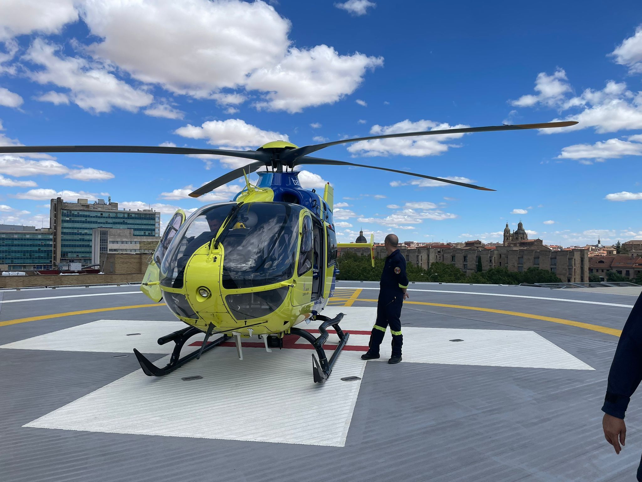 De la Prensa... El uso del helipuerto en el Hospital de Salamanca, inminente 8vj4o_blobid1660658126687